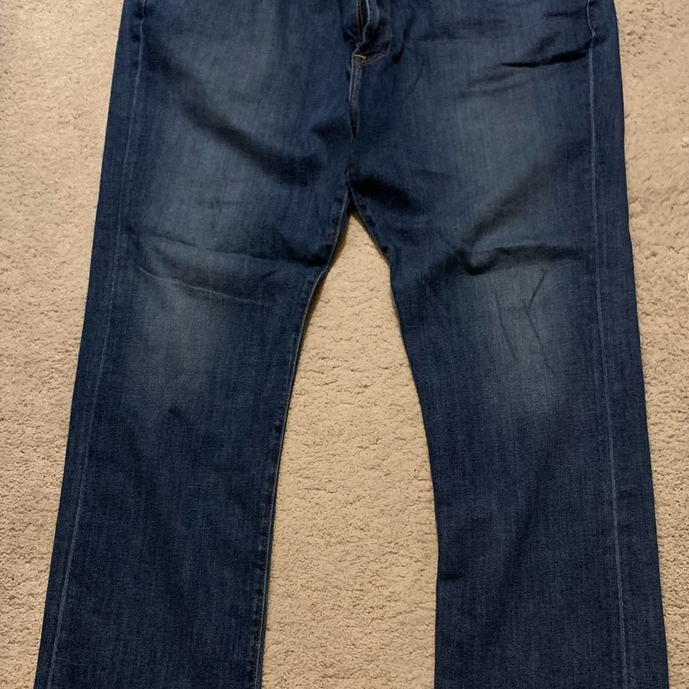 Mens Lucky Relaxed Straight Jeans size 44x32 worn a few times.
